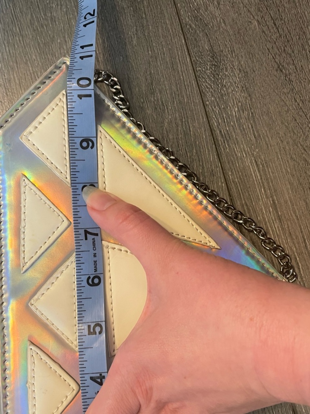 Holographic Diamond-Shaped Crossbody Bag in White/Cream - Picture 6 of 7